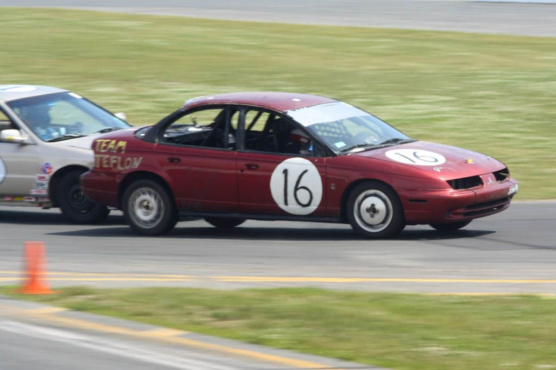 Illustration for article titled The 24 Hours Of LeMons New England 2009 Über Gallery, Part 1